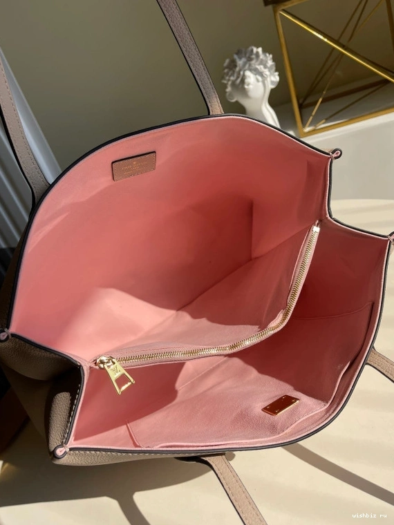 WIS LOCKME LOUIS SHOPPER VUITTON 0821